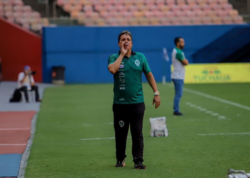 Efeito Evaristo Piza? Após a chegada do técnico, Manaus se afasta da zona de rebaixamento e sonha com acesso