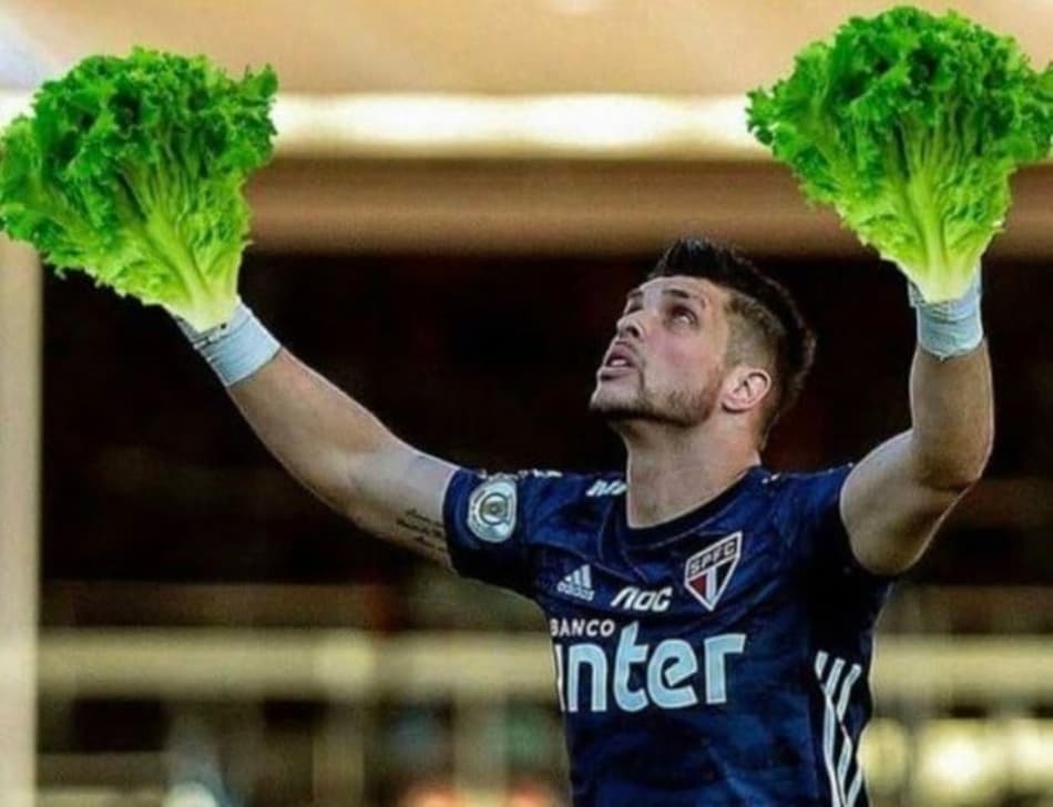 Rei da queimada? Web não perdoa Volpi após nova falha pelo São Paulo; veja memes