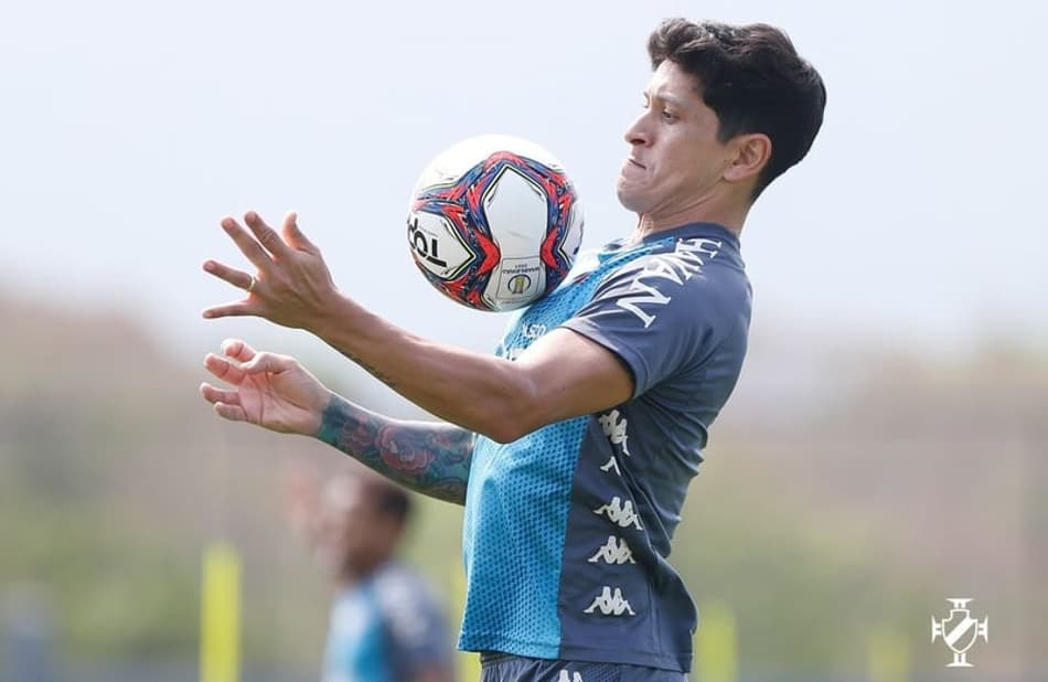 Torcida em São Januário, defesa e atacantes: o que observar no Vasco contra o Cruzeiro