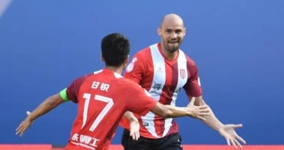 Com cinco gols em seis jogos, Felipe Silva comemora boa fase no futebol chinês