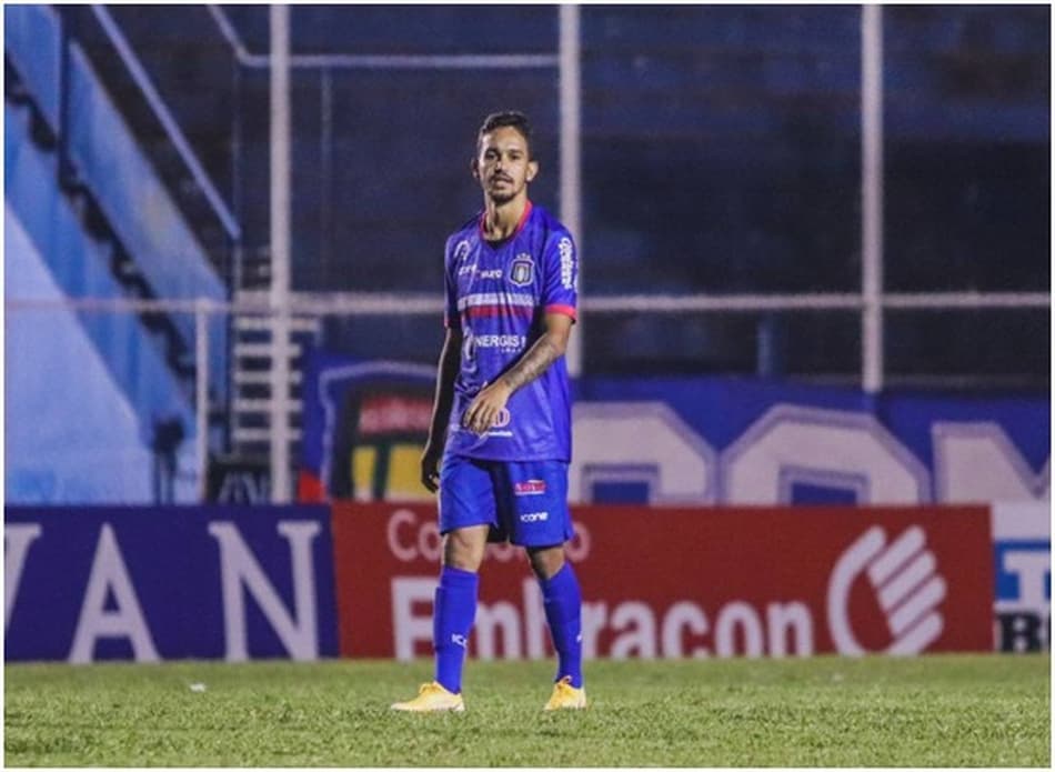 Nikolas, do São Caetano, foca na recuperação e projeta retorno durante a Copa Paulista
