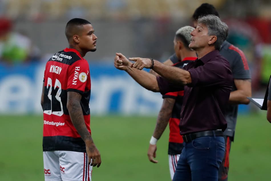 Renato vê méritos do Grêmio em vitória sobre o Flamengo e explica saída de Everton Ribeiro