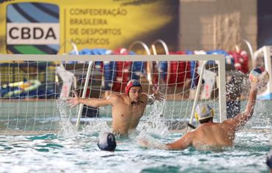 Brasileiro Sub-20 de polo aquático começa com clássico Sesi x Flamengo
