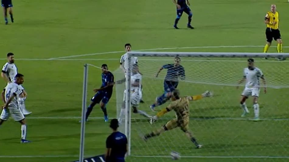 ATUAÇÕES: Diego Loureiro recebe a pior nota da equipe em uma péssima partida do Botafogo