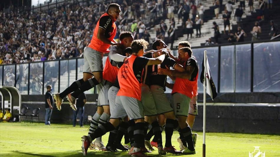 Apoio da torcida em São Januário: Vasco x Coritiba, neste sábado, tem 4.500 ingressos emitidos