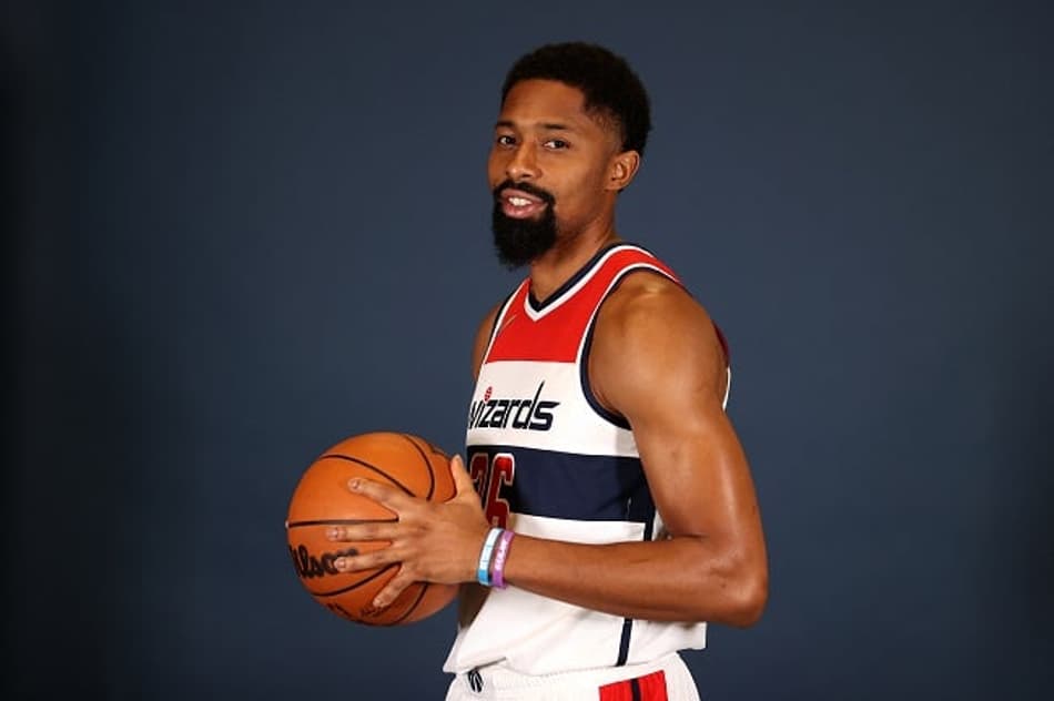NBA veta publicidade de empresa de Spencer Dinwiddie