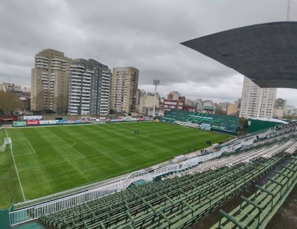 Última Hora! Parte de estrutura de estádio cai durante reforma de ampliação
