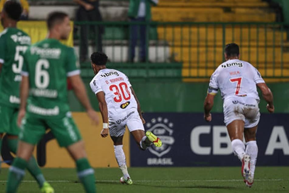 VÍDEO: Veja os gols do empate entre Chapecoense e Atlético-MG pelo Brasileirão