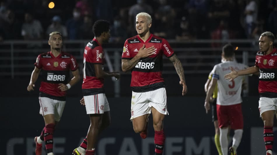 ATUAÇÕES: Pedro marca e recebe a maior nota do Flamengo no empate contra o Red Bull Bragantino