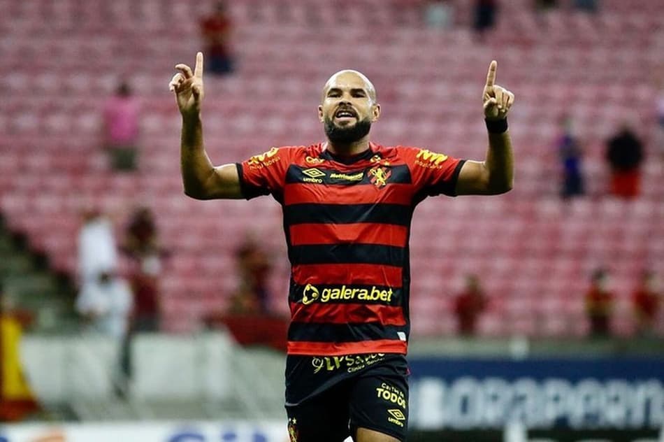 Após marcar e ajudar em vitória do Sport, José Welison foca em evolução da equipe na reta final do Brasileirão