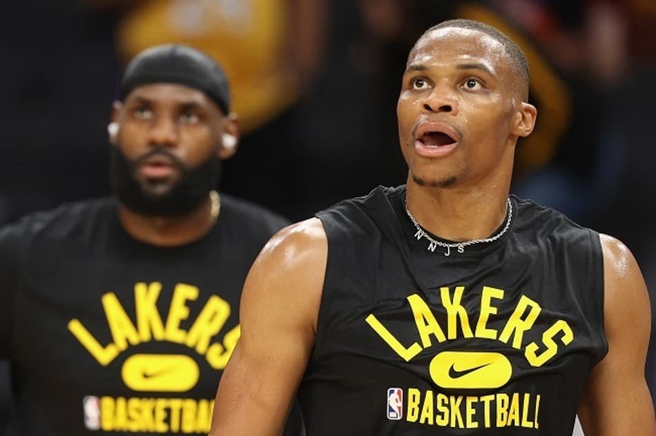 LeBron minimiza péssima estreia de Westbrook na pré-temporada
