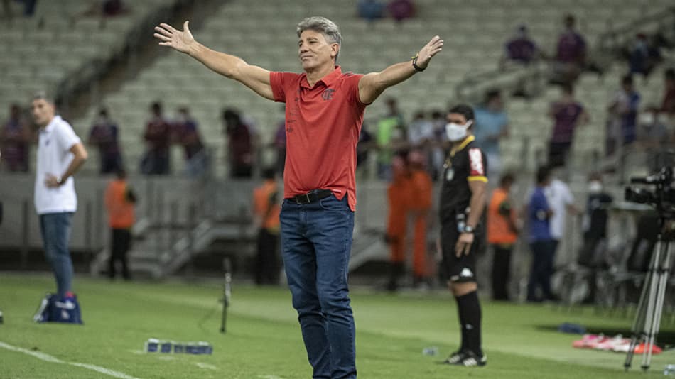 Renato Gaúcho se irrita em coletiva após vitória do Flamengo: ‘Não estamos poupando, é mentira!’