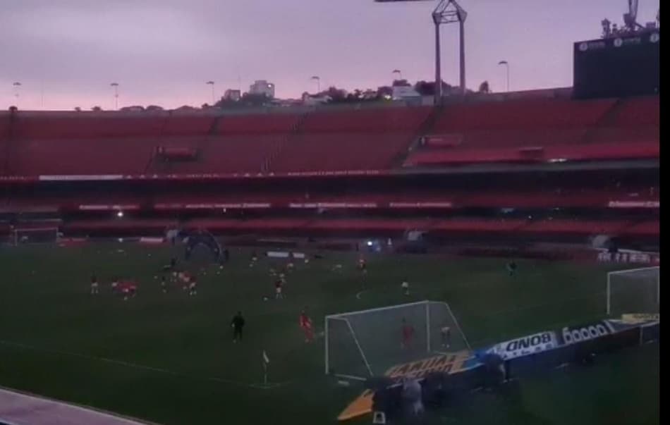 VÍDEO: Apagão no Morumbi! Estádio tem queda de luz no meio da partida entre São Paulo x Ceará