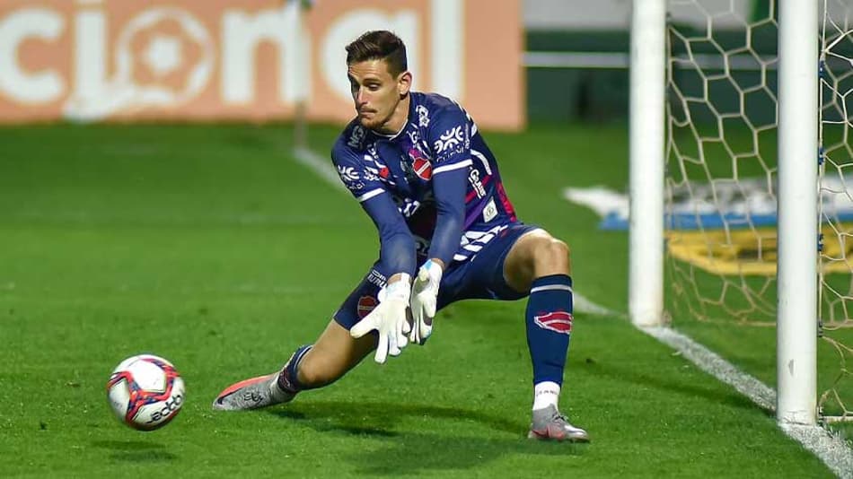 Contra o CRB, Georgemy completa 50 jogos com a camisa do Vila Nova