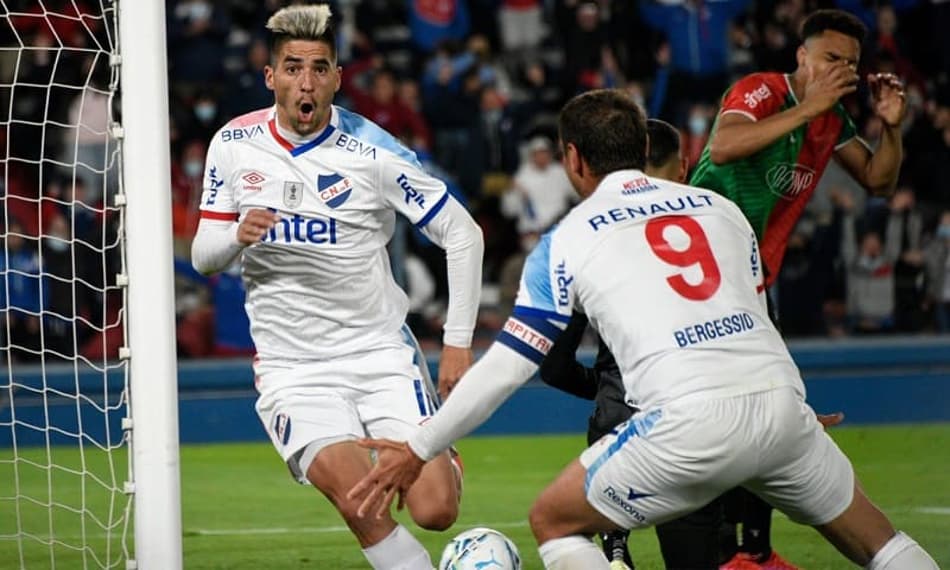 Campeonato Uruguaio: Nacional 'cola' no Peñarol em parte alta da tabela