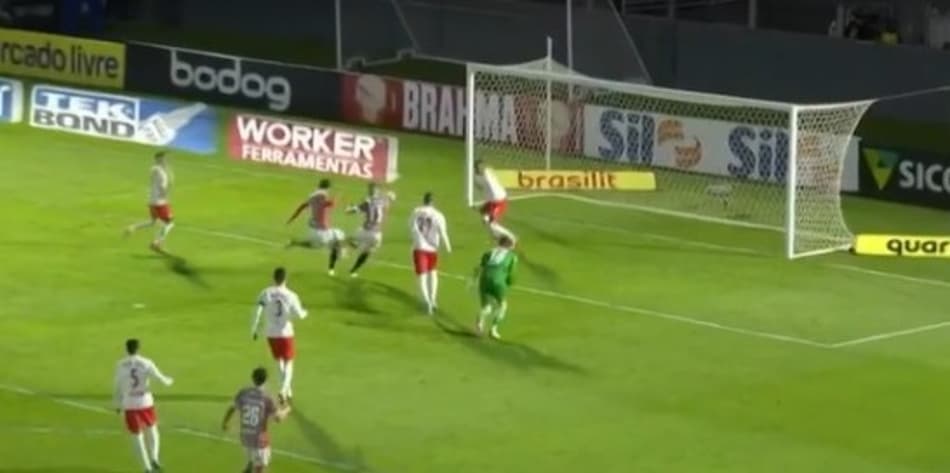 Vídeo! Pablo perde 'gol feito' em derrota do São Paulo para o Red Bull Bragantino; veja o lance