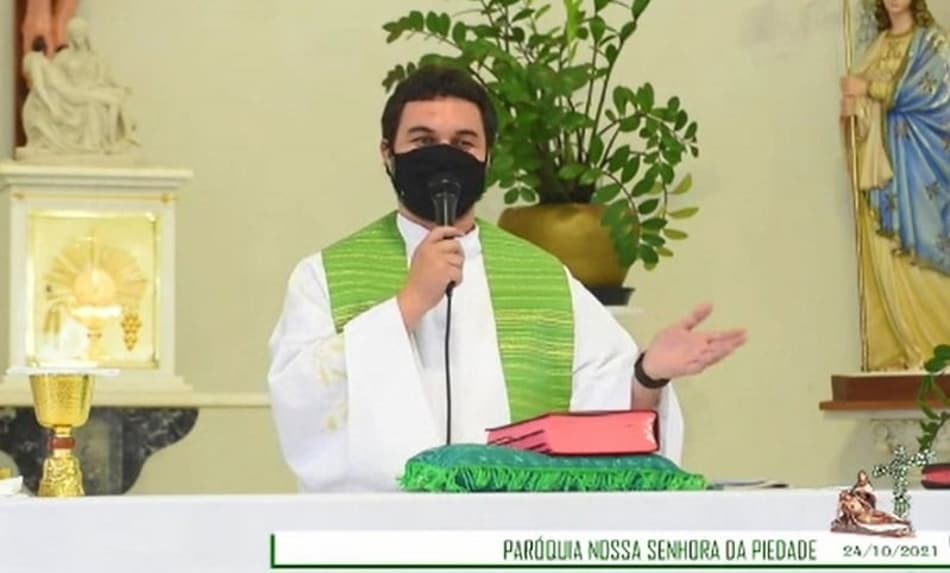 VÍDEO: Padre palmeirense viraliza ao ‘pedir para Jesus’ título Mundial e da Libertadores: ‘Em 1951 eu não era nascido’