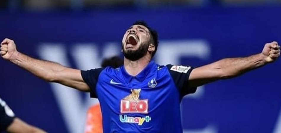 Victor Cardozo celebra retorno com vitória ao time do BG Pathum United