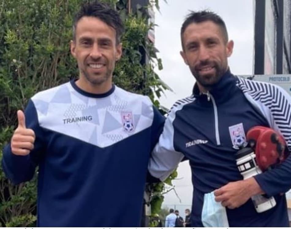 Vai voltar? Valdivia é novidade em treino de clube sul-americano; confira