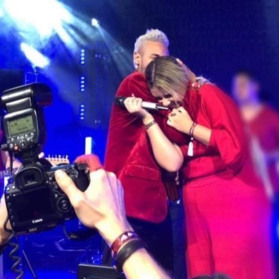 Cantora Marília Mendonça, que morreu em acidente aéreo, cantou com Neymar e era flamenguista