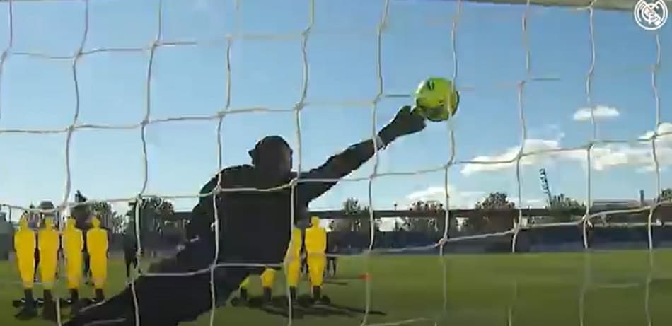 VÍDEO: golaços de falta e mais; confira lances de talento nos treinos do Real Madrid