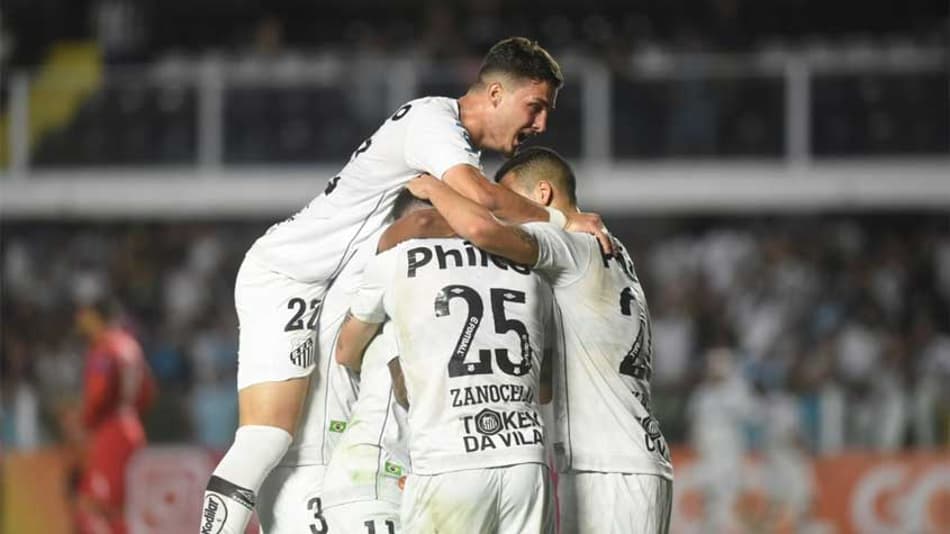 Santos joga bem, vence o Red Bull Bragantino e se afasta da zona de rebaixamento do Brasileiro