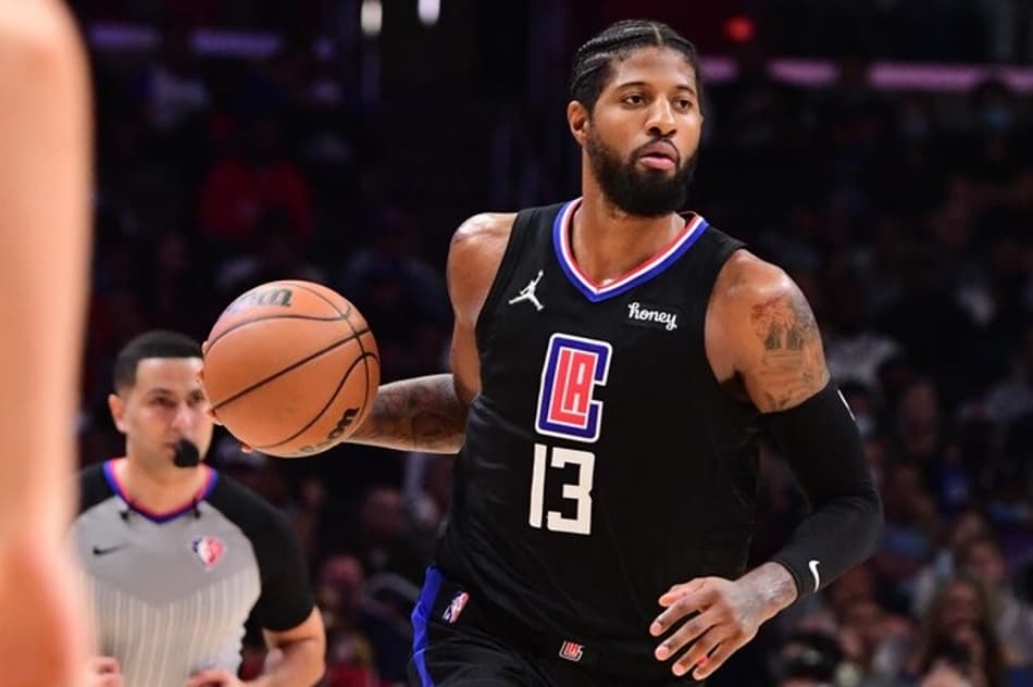 Lesão no cotovelo afasta Paul George por quase um mês