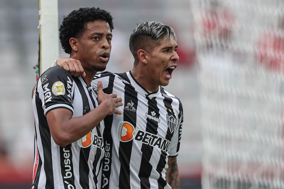 Contagem regressiva? Cada vez mais líder do Brasileiro, Atlético-MG vence o Athletico na Arena da Baixada