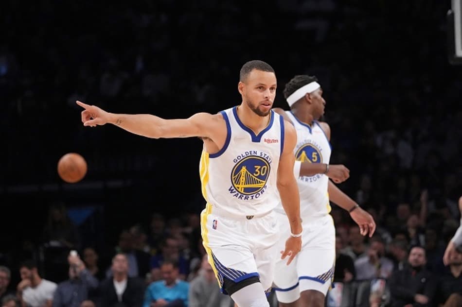 Stephen Curry pode ser poupado por problema no quadril