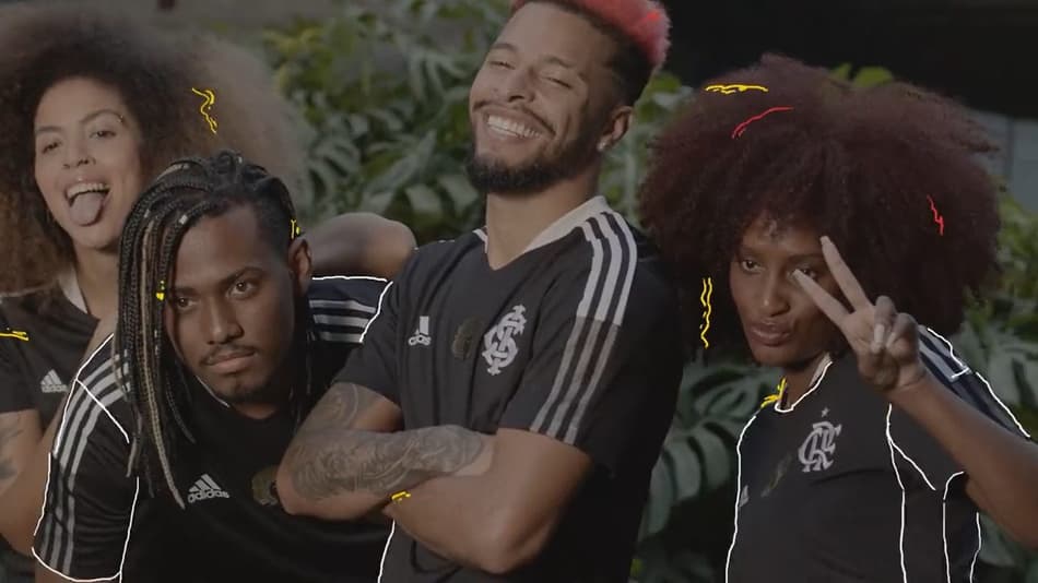 Flamengo e Internacional ganham camisas inspiradas em manifesto; veja fotos