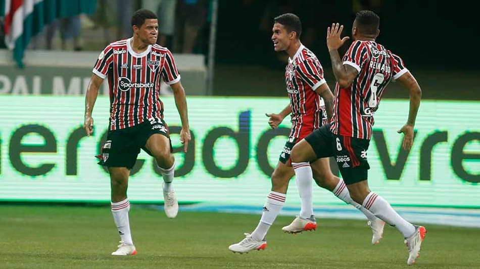 São Paulo vence o Palmeiras no Allianz e respira na luta contra a degola do Brasileirão