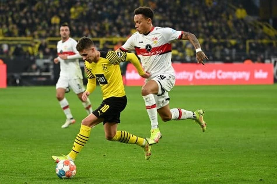 Veja os melhores momentos da vitória do Dortmund por 2 a 1 sobre o Stuttgart pela Bundesliga
