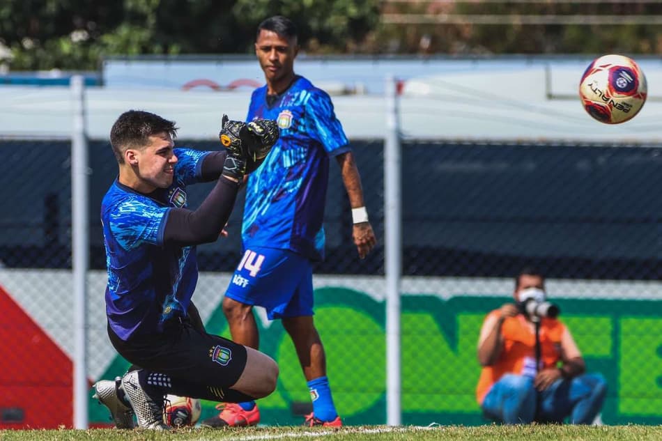 Arthur Rosseto, goleiro do São Caetano, comenta preparação para 2022: ‘Ano muito promissor’
