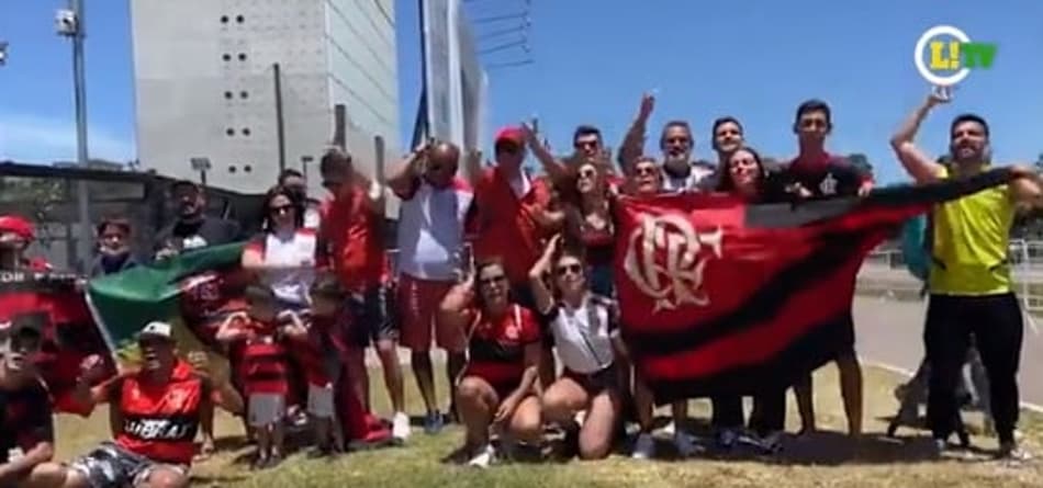 VÍDEO: Flamengo chega a Montevidéu para a decisão da Copa Libertadores