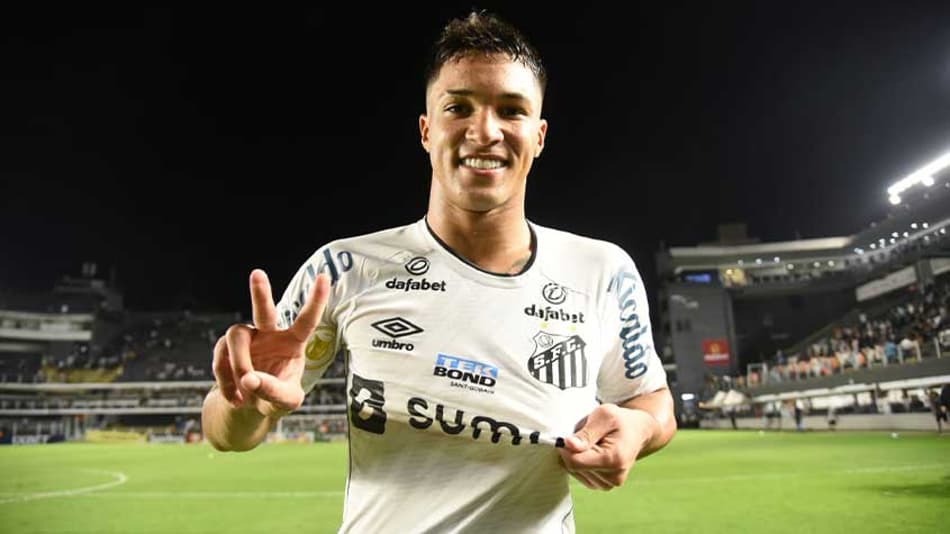 ATUAÇÕES: Matador, Marcos Leonardo comanda vitória do Santos na Vila