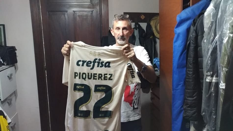 Confira imagens do tour pela vida de Piquerez, lateral do Palmeiras, em Montevidéu