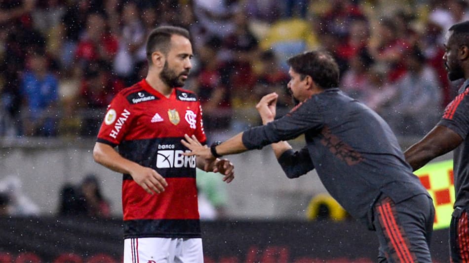 Everton Ribeiro, sobre pedidos da torcida do Flamengo por Jesus: ‘Vamos ver o que terá pela frente’