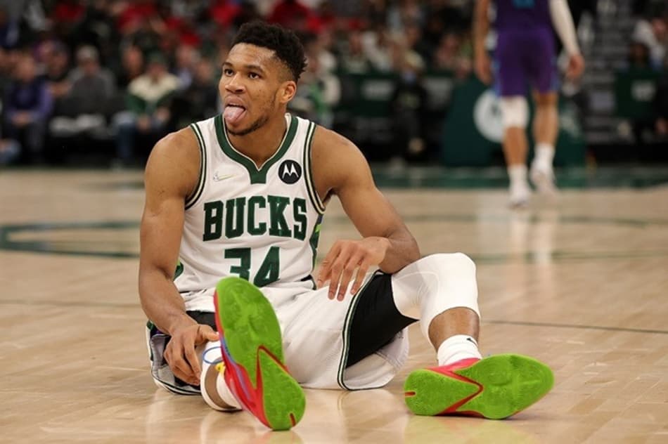 Antetokounmpo decide, Bucks supera Hornets e alcança oitava vitória seguida