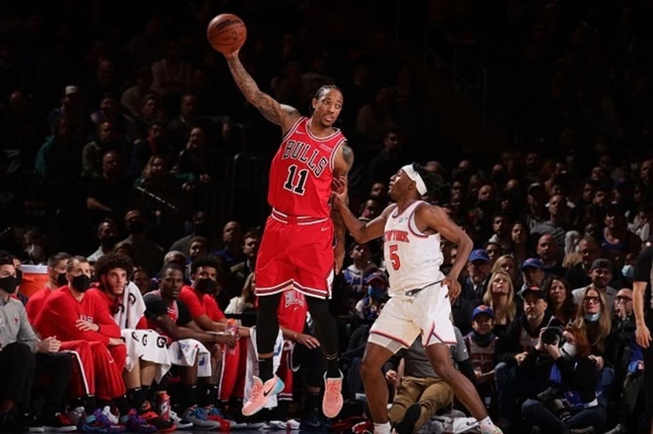 Com DeRozan decisivo, Bulls vence Knicks