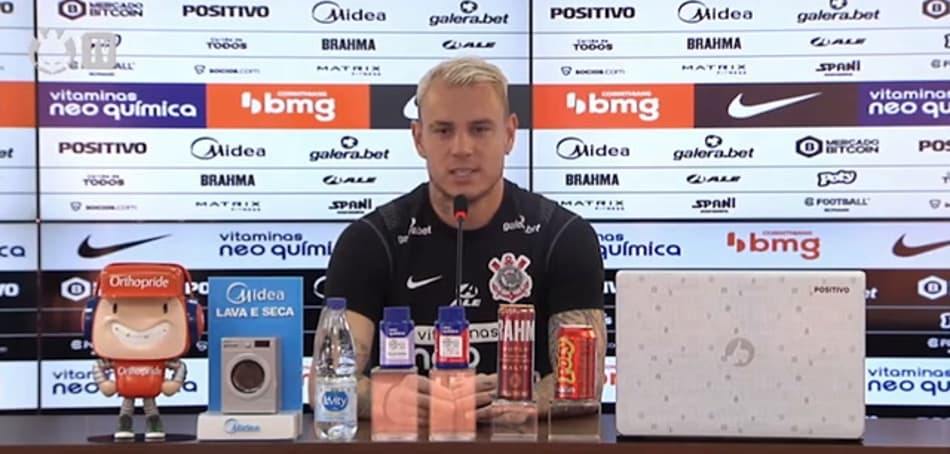 Róger Guedes vê permanência de Sylvinho como fundamental para o Corinthians em 2022