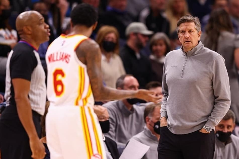 Timberwolves prolonga contrato de Chris Finch