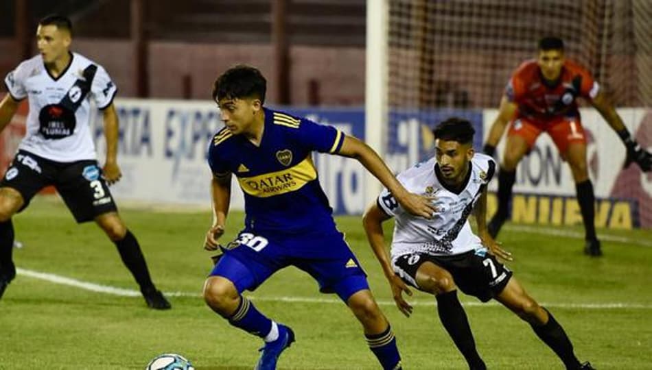 Clube felicita Boca Juniors por título com ‘alfinetada’