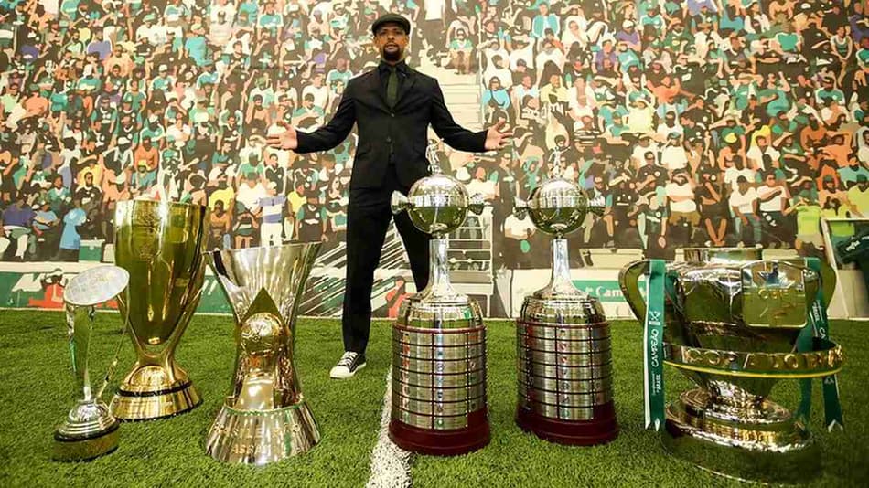 Felipe Melo: ‘Tenho muitas tatuagens, mas o Palmeiras está tatuado no meu coração’