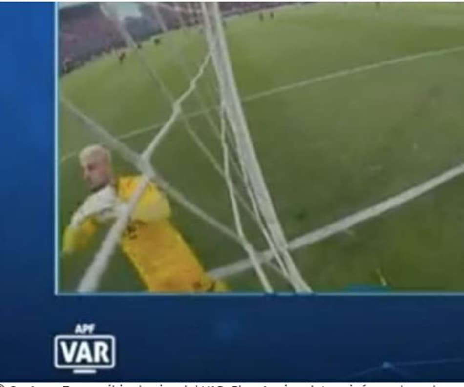 Ex-São Paulo, goleiro Jean se envolve em polêmica e toma cartão vermelho antes de jogo começar; confira