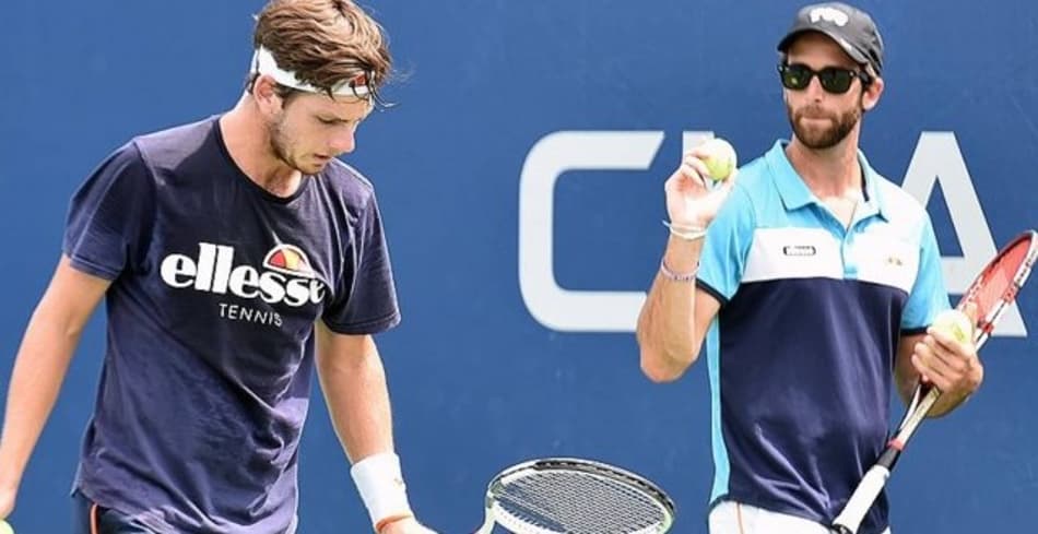 Argentino leva o prêmio de melhor técnico do ano do masculino