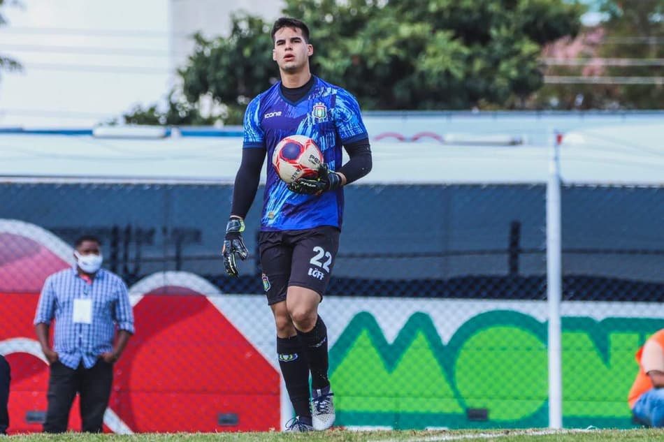 Com pré-temporada e foco na Série A2 do Paulistão, Arthur Rosseto, goleiro do São Caetano, projeta 2022