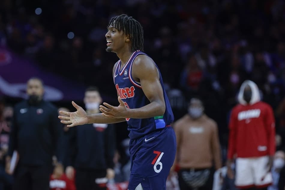 Tyrese Maxey descobriu sobre troca de Harden pelo twitter