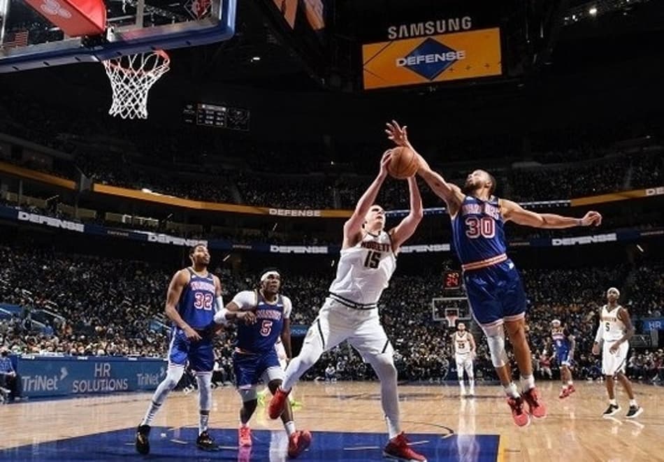Mesmo com marca histórica de Curry, Nuggets vence Warriors