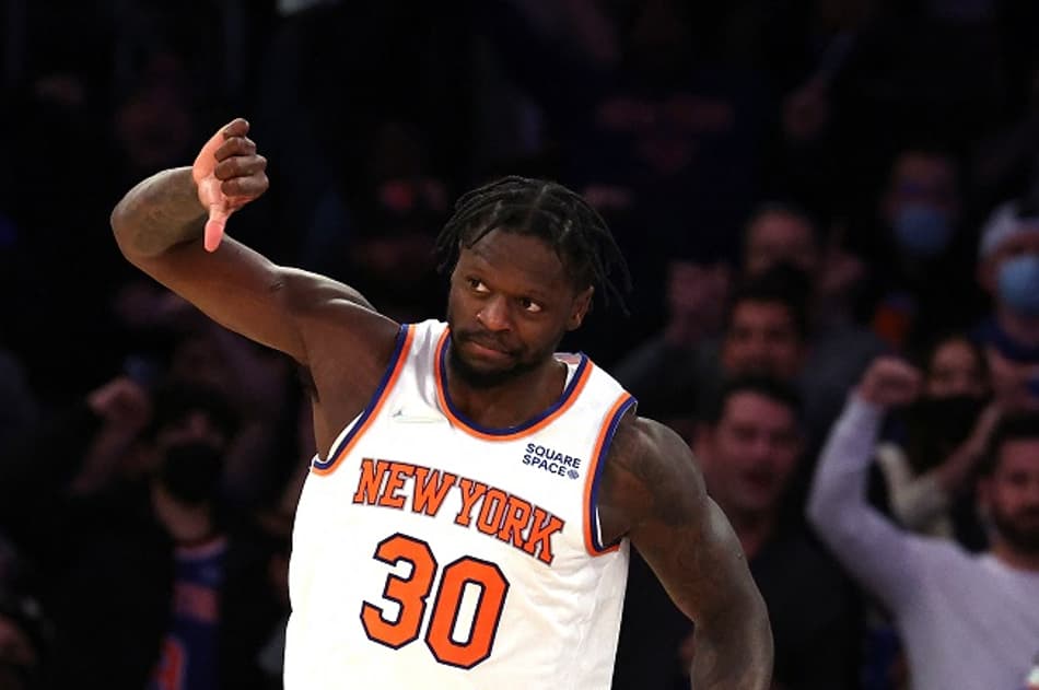 Time com Randle e Brunson perde por 13 pontos em jogo amador