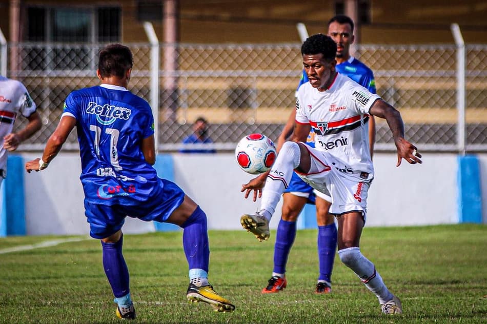 Campeonato Cearense começa com Caucaia vencendo e gol de… Romário?